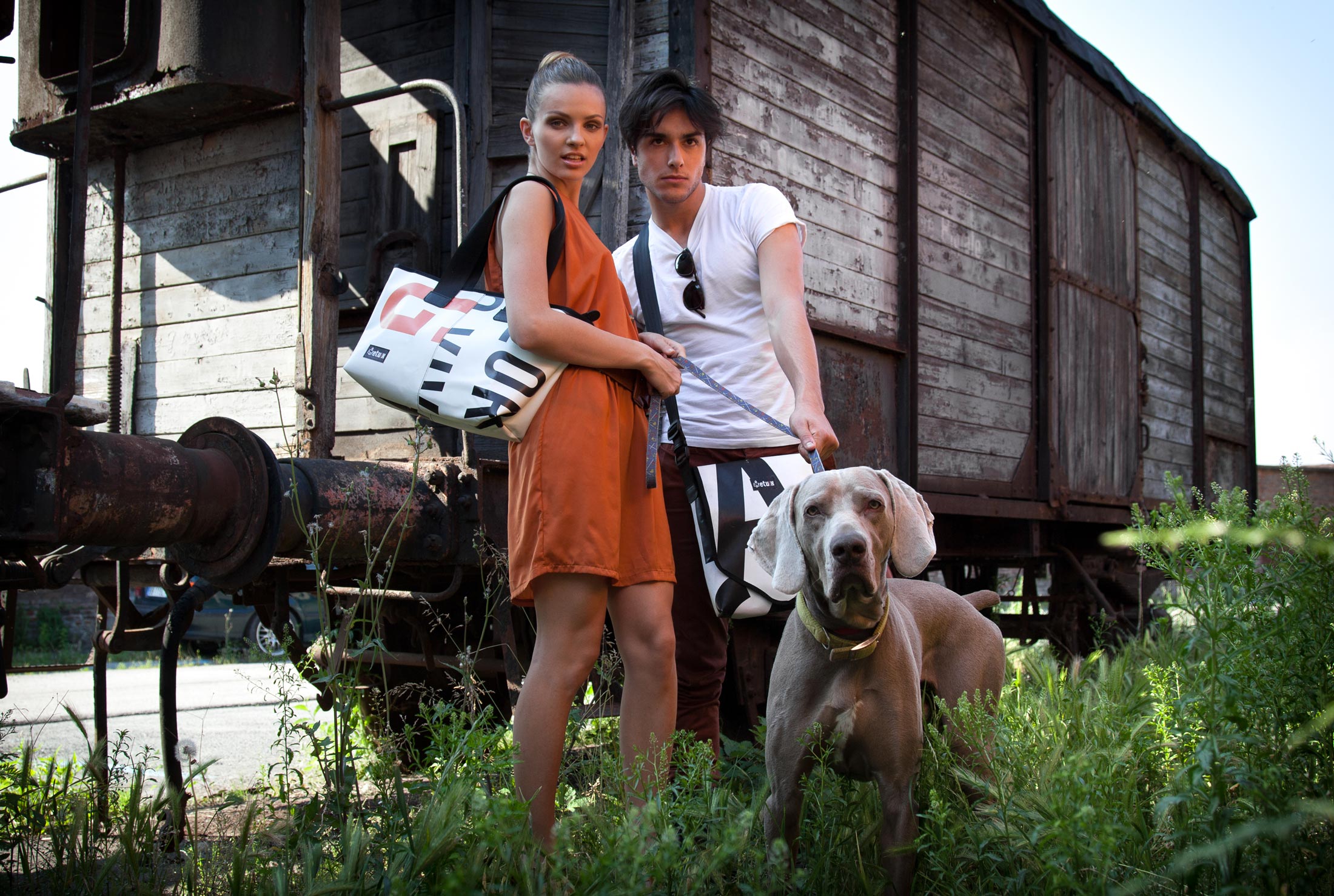 shoot fotografico etuix borse alta moda da riciclo teli PVC