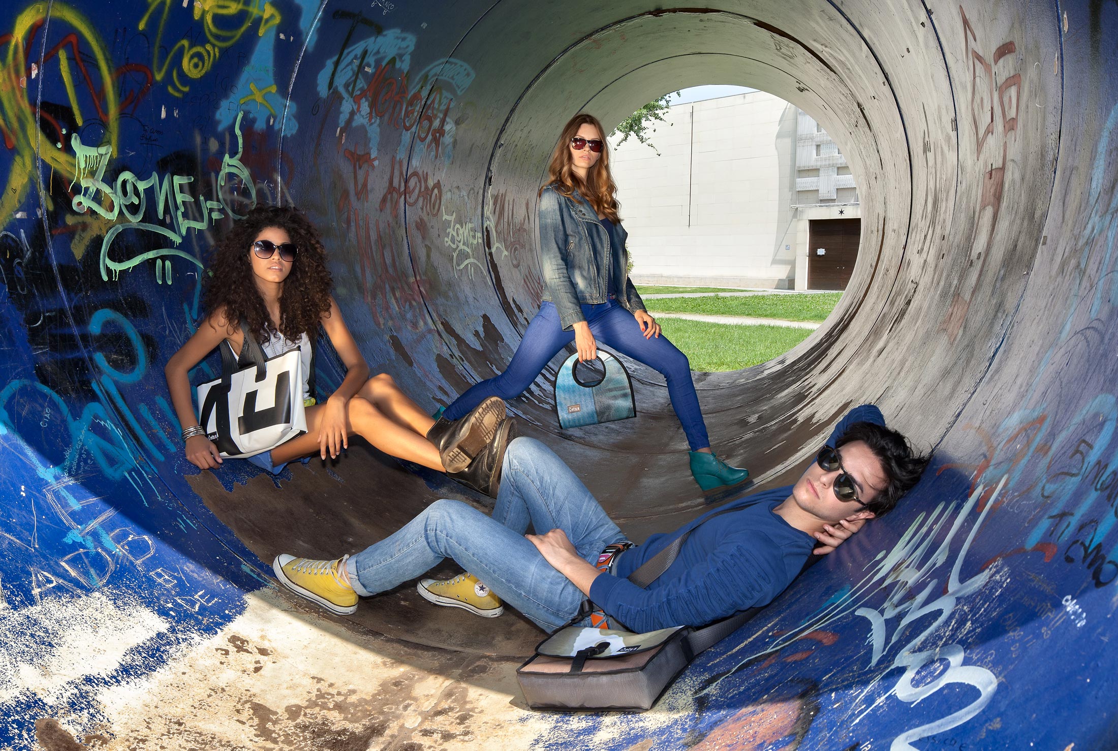 shoot fotografico etuix borse alta moda da riciclo teli PVC